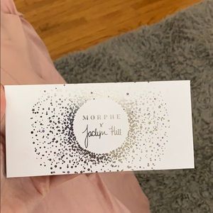 I’ve never used this pallet it’s taking up space.